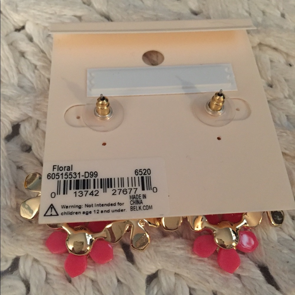 NWT Crown & Ivy Floral Earrings - Picture 3 of 8